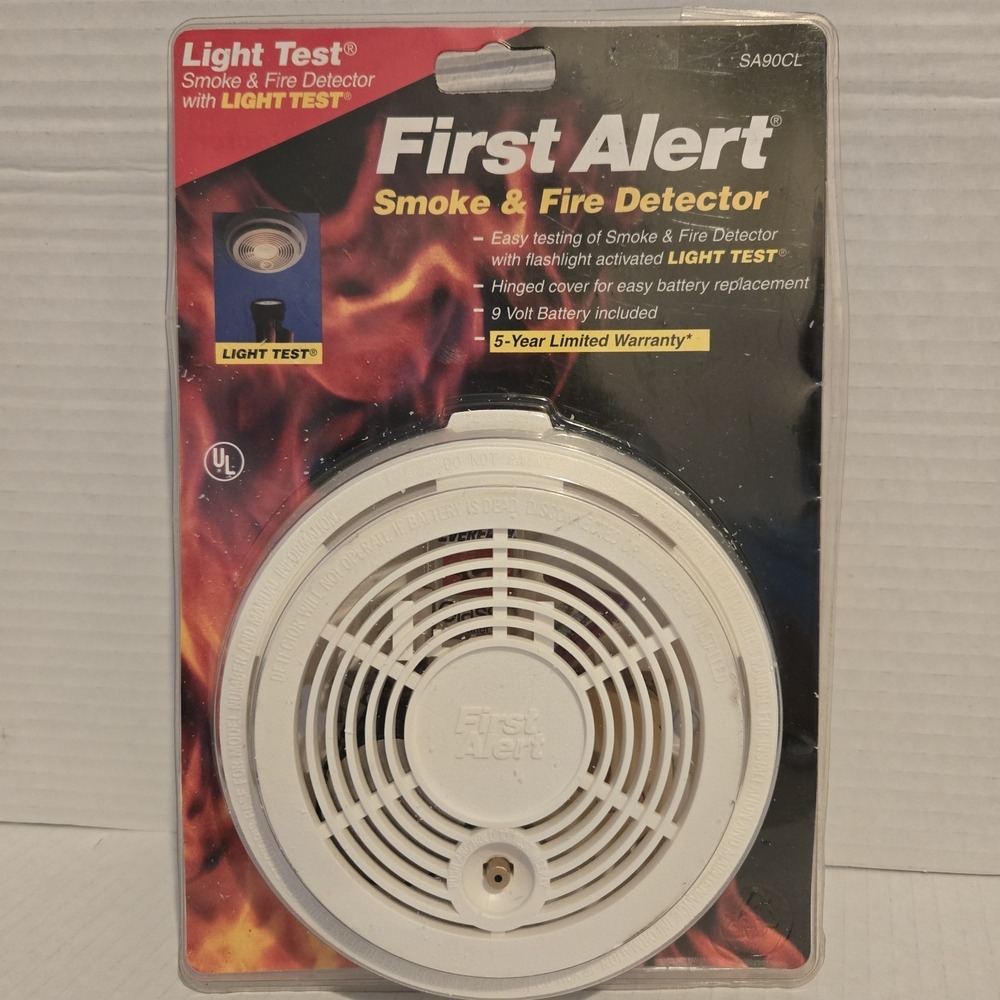 First Alert Smoke Detector Flashlight‎ test Kitchen 5 year Alarm Life NIP